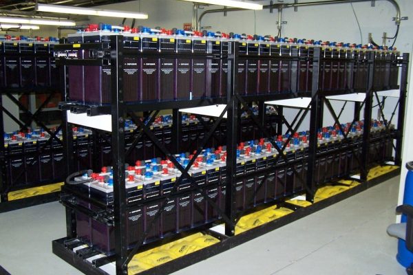 UPS Battery Lifecycle Explained